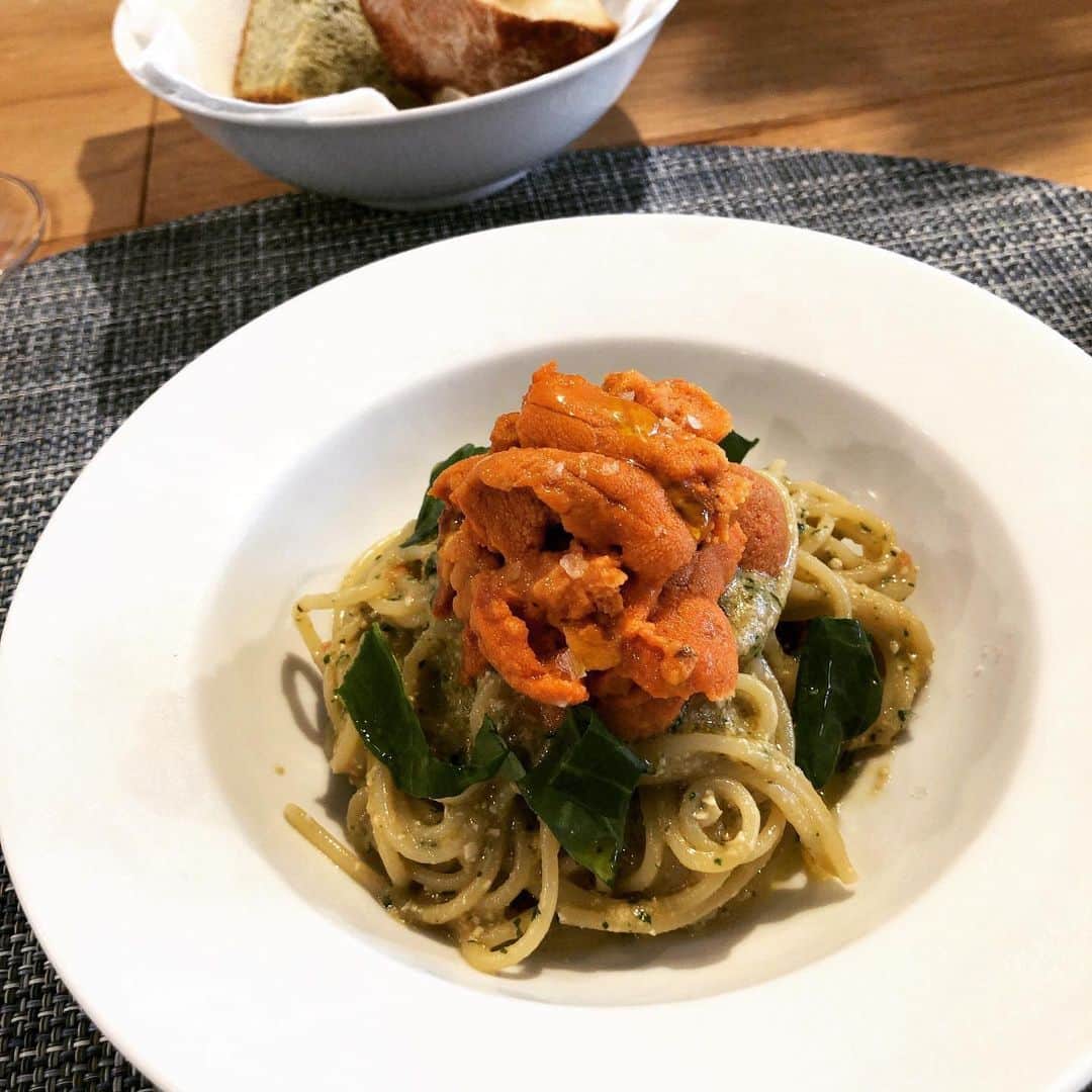 のインスタグラム：「予約が空いたので、riLLaの真裏にaudace【アウダーチェ】で1人ランチ✨ お洒落な店内、スタッフさんの人柄も良く、何より本物を食べさせてくれるので、本当に美味しくてオススメなお店です🙆‍♂️ サロンの帰りに、いかがでしょうか❓😊  #ヘアスタイル #ヘア #髪型 #ヘアカタログ #ヘアセット #くせ毛風パーマ #透明感カラー #hair #恵比寿美容院 #代官山美容室 #代官山美容院 #美容学生 #中目黒美容師 #代官山美容師 #恵比寿美容師 #中目黒美容室 #中目黒美容院 #恵比寿美容室 #サロンモデル #中目黒ランチ #恵比寿ランチ #riLLa #中目黒 #代官山 #恵比寿 #渋谷 #audace_nakame #雲丹 #riLLa中目黒  #amerivintage」