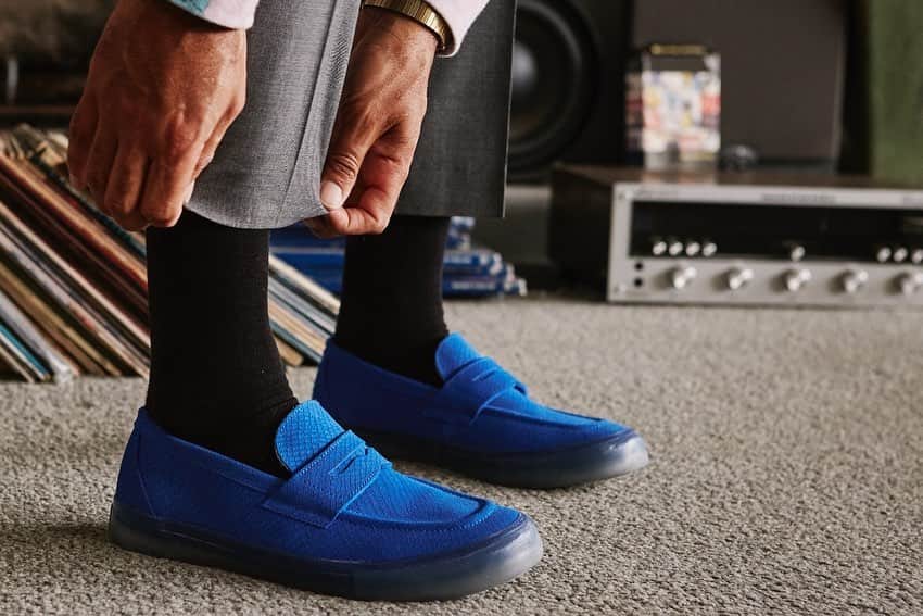 アトモスさんのインスタグラム写真 - (アトモスInstagram)「. NOW ON SALE RONE THIRTY SIX スケートボード界のドリームチームGirl Skateboard のオリジナルメンバーであるトニーファーガソンにより設立されたRone Footwear。スケートカルチャーのユニークさを取り入れ、ラグジュアリー感が溢れるスリッポンタイプのTHIRTY SIXは上品な型押しのスエード地にクリアソールを合わせ質感の高い仕上がりになっております。 . NOW ON SALE RONE THIRTY SIX Rone Footwear was founded by Tony Ferguson, an original member of Girl Skateboard, the skateboard dream team. Taking in the uniqueness of skate culture, the slip-on type THIRTY SIX is full of luxury and has a high quality finish with a clear sole on the elegant suede texture. . #atmos#atmostokyo#rone#ronebrand#アトモス」7月10日 12時52分 - atmos_japan