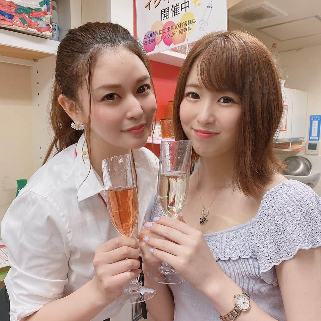 二宮ひかりさんのインスタグラム写真 - (二宮ひかりInstagram)「・ ・ ・ めありちゃんバースデーイベント in 女子社員酒場いってきました☺️🤍 めありちゃんお疲れ様💐 ・ ・ ・ #av女優 #二宮ひかり  #にのひー  #ちっぱい #貧乳 #手のひらサイズ #アタッカーズ #アタッカーズ専属 #女子社員酒場  #橘メアリー  #バースデーイベント  #おめでとう🎉」7月11日 0時40分 - hikari_ninomiya_