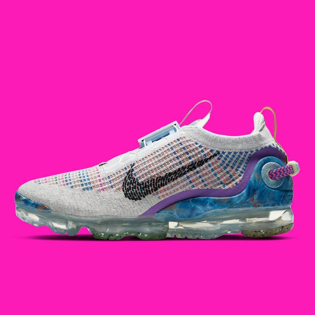 Sneaker Newsさんのインスタグラム写真 - (Sneaker NewsInstagram)「The Nike Vapormax Flyknit 2020 is set for an official release on July 23rd at Nike retailers worldwide. Originally poised to be featured on the Olympic Medal Stand, these recycled Vapormaxes will soon be available at retail. Link in bio for a closer look.」7月11日 0時40分 - sneakernews