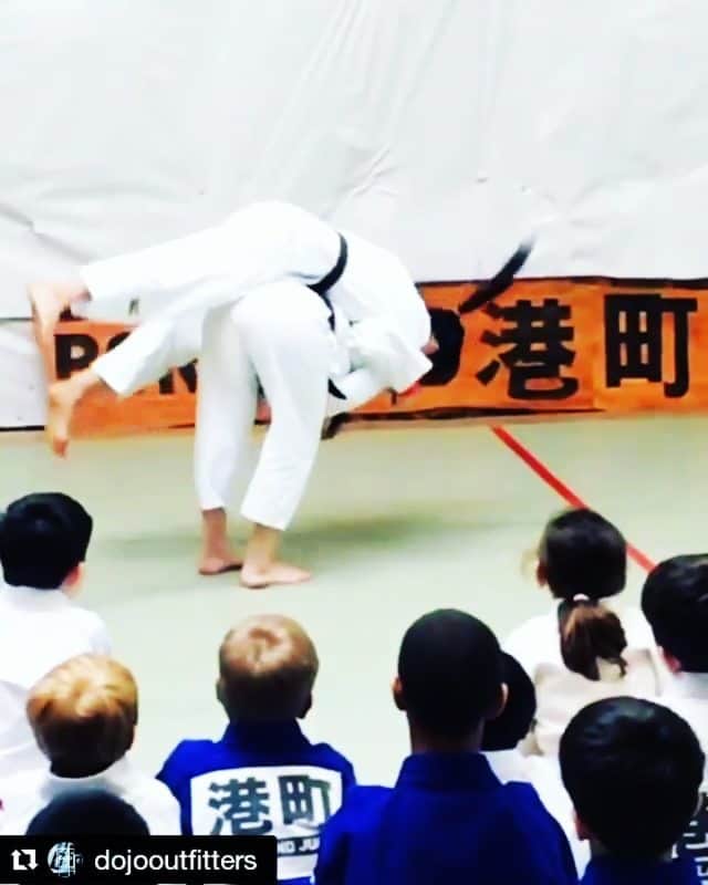 マルティ・マロイのインスタグラム：「#FlashbackSeoi 🙌🔥 Double-tap if you miss throwing your friends at the floor as much as me!   @portlandjudo // @dojooutfitters // @dollamur @dollamurmartialarts」