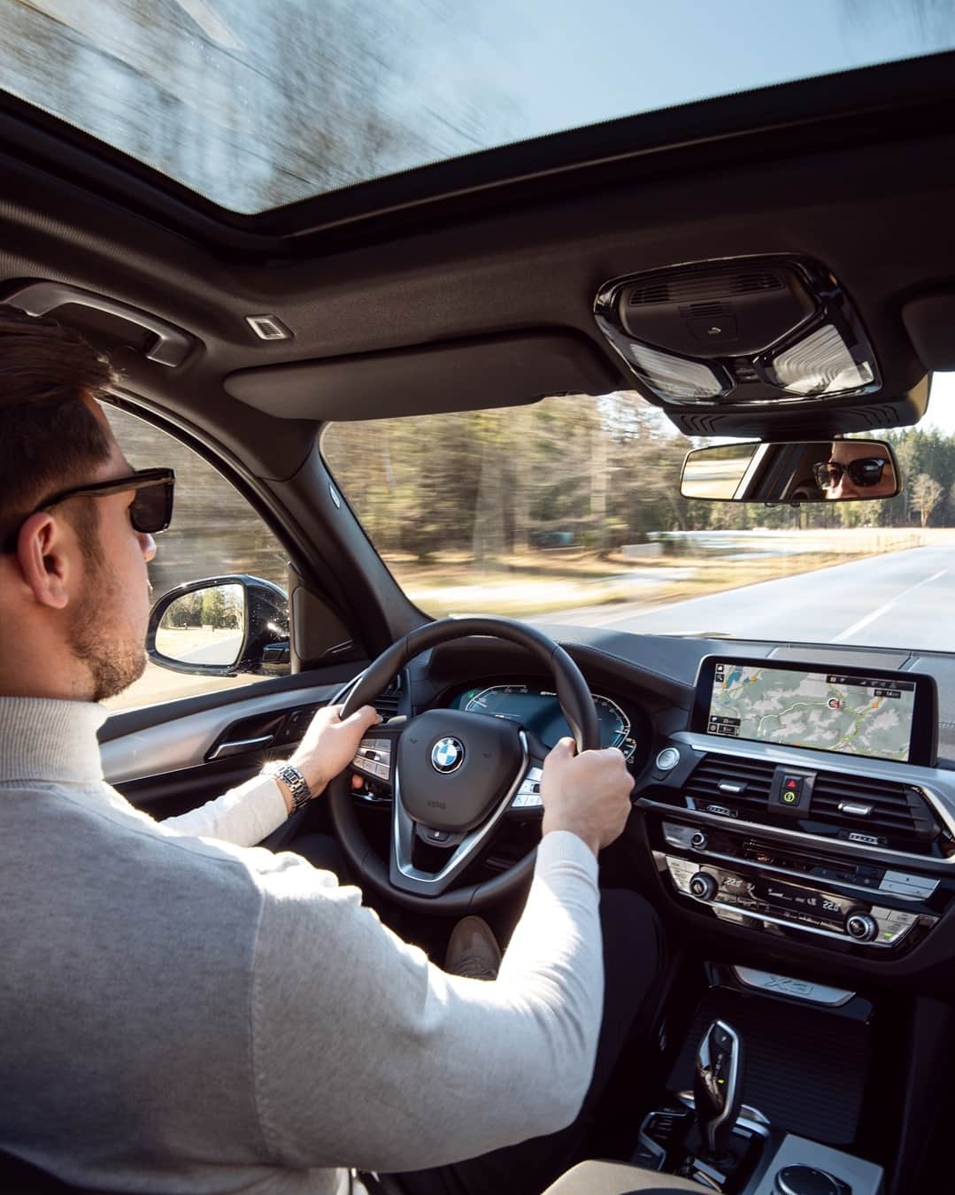 BMWのインスタグラム：「Collecting some memories. The BMW X3. #TheX3 #BMW #X3 #JOYelectrified @dscdennis @lumafoto __ BMW X3 xDrive30e: Fuel consumption in l/100 km (combined): 2.4*. CO2 emissions in g/km (combined): 56*. Further information: www.bmw.com/disclaimer *All performance, fuel consumption and emissions figures are provisional.」
