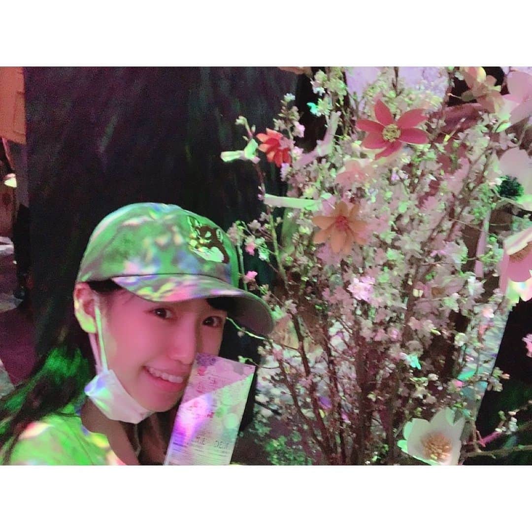 運上弘菜さんのインスタグラム写真 - (運上弘菜Instagram)「. 去年も行った　#flowersbynaked  （2月に行ってきたものです🌿」7月10日 18時29分 - nappi_0809