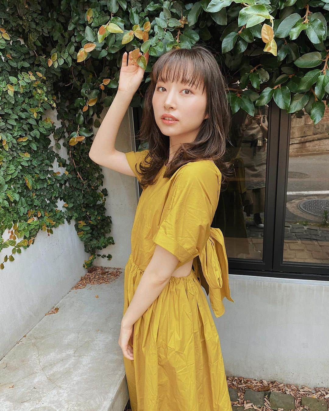 茉莉さんのインスタグラム写真 - (茉莉Instagram)「💛🍃 . . 毎回宮原さんに髪の毛はお願いしてる！ いつもありがとうございます🧡 @yu.ki.0117 🌼 . . . #カラーチェンジ#赤み抑えて#明るすぎないブラウン#この微妙な#オーダー#に対応してくれるの#神です#ありがとうございます🥺✨#ちょっと#遅れて#時差投稿#😂#lily#美容院#表参道#newcolor#omotesando」7月10日 19時06分 - mari._xx