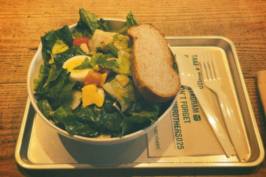 杉原由規奈さんのインスタグラム写真 - (杉原由規奈Instagram)「ここ毎日のごはんはさらださらださらださらださらださらださらださらださらだ。全身緑色になっちゃいそう。 #greenbrothers  #salada」7月10日 19時47分 - yukina.sp