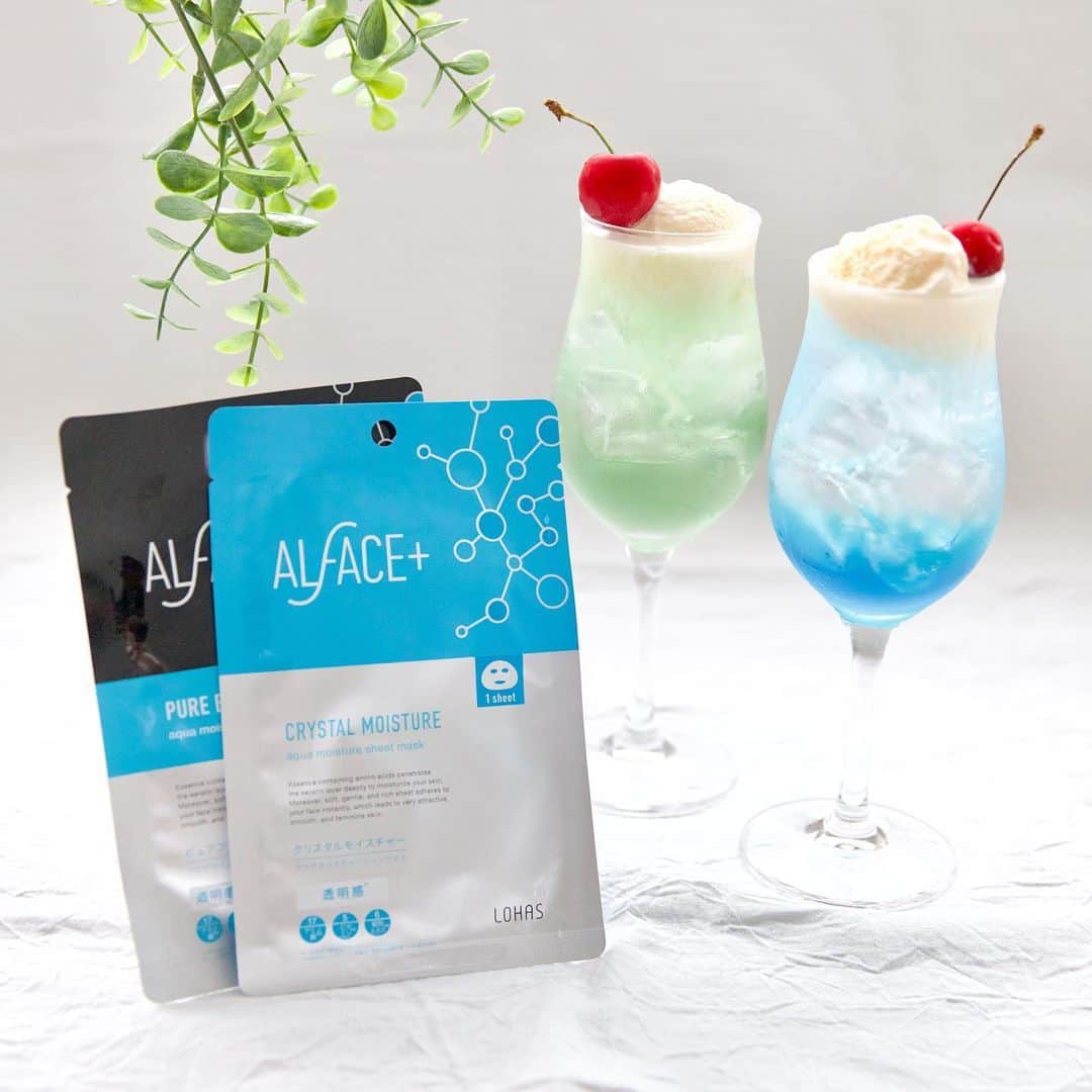 オルフェス（ALFACE+）のインスタグラム：「おうち時間にオルフェス🏠﻿ ﻿ おうちカフェが流行していると聞いて 涼しげなドリンクを作ってみました😊﻿ ﻿ 爽やかなドリンクに合わせて 今日はブルーカラーのアイテムにしようかな💭💙  オルフェスのフェイスマスクは8種類✨ その日の気分に合わせて どれにしようかな💭と選ぶのも楽しみの一つです❤️  ﻿ #alface #オルフェス #フェイスマスク #シートマスク #おうち時間 #おうち時間を楽しむ #おこもり美容 #おうちカフェ #クリームソーダ #美容 #スキンケア #コスメ #ベスコス #美容好きな人と繋がりたい﻿」