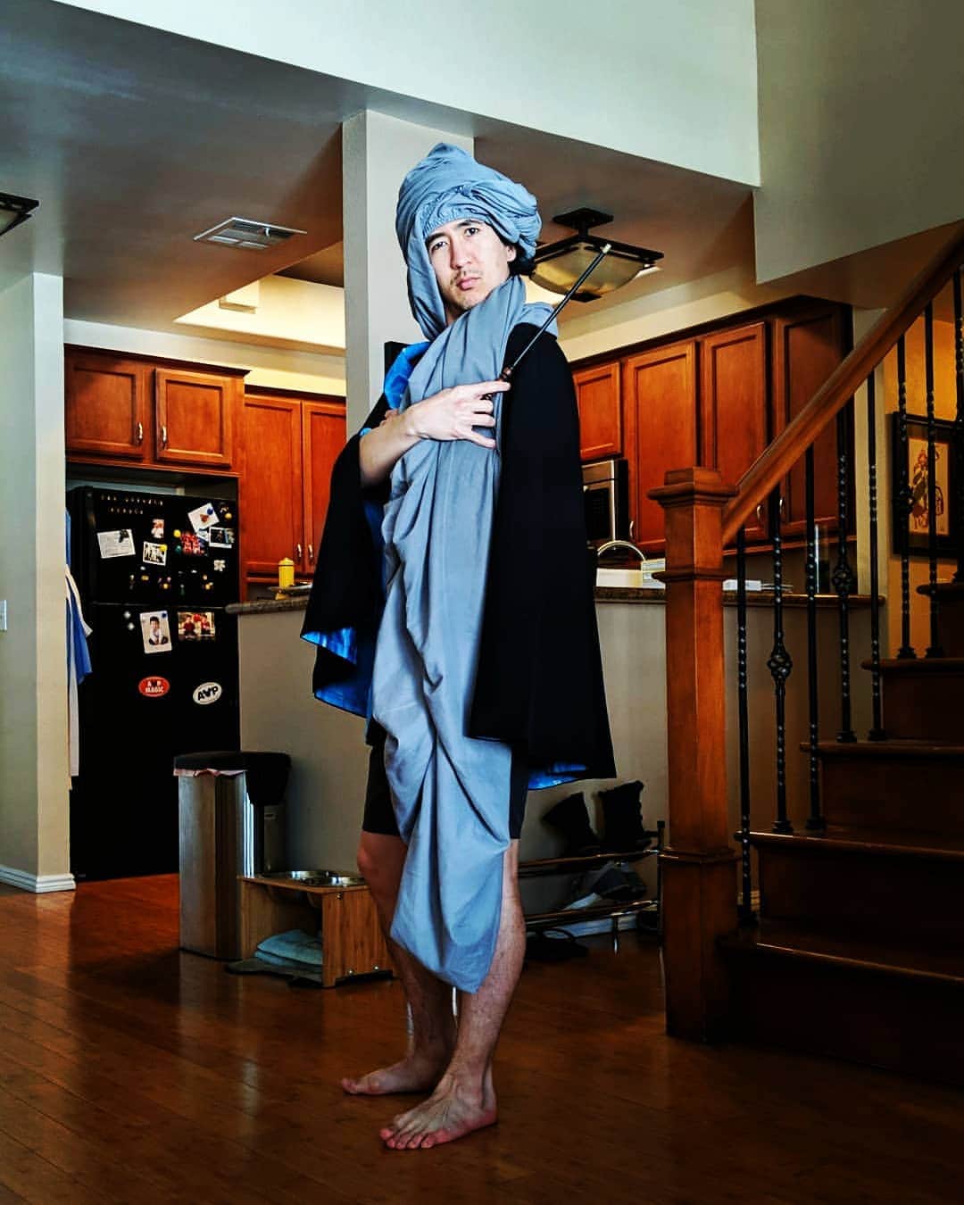 ベアトリサ・リャンのインスタグラム：「Happy birthday, Professor Quirrell. May the voice in the back of your head guide you to the Sorcerer's Stone and thus protect you from the rest of 2020.   Love you forever. ❤️ #QuirrellnotSquirrel」