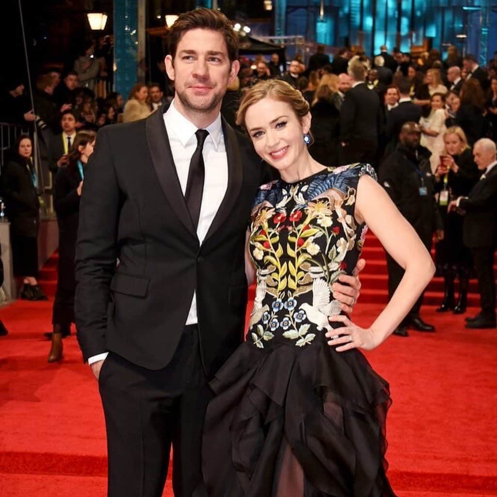 People Magazineさんのインスタグラム写真 - (People MagazineInstagram)「10 years of love! 😍 Happy anniversary, John Krasinski and Emily Blunt. Tap the bio link for the cutest things the Hollywood couple has said about each other over the years. 💕 📷: John Krasinski/Instagram, Rich Fury/Getty Images, Jamie McCarthy/Getty, Dave Benett/Getty」7月11日 1時41分 - people