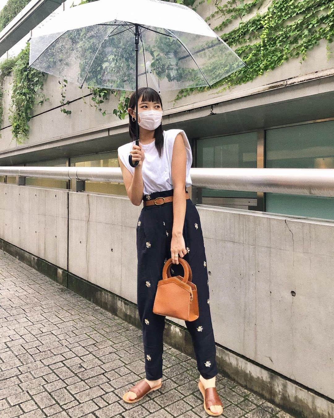 阿部紫夕那さんのインスタグラム写真 - (阿部紫夕那Instagram)「【 #しゅなっぷ 】 . tops _ @zara  pants _ @zara  shoes _ @grl_official  bag _ @reedit_official  belt _ @bershka  . . #服 #私服 #ファッション #コーデ #コーディネート #coordinate #fashion #ootd #outfit #code #夏服 #夏コーデ」7月10日 20時20分 - shunatan317