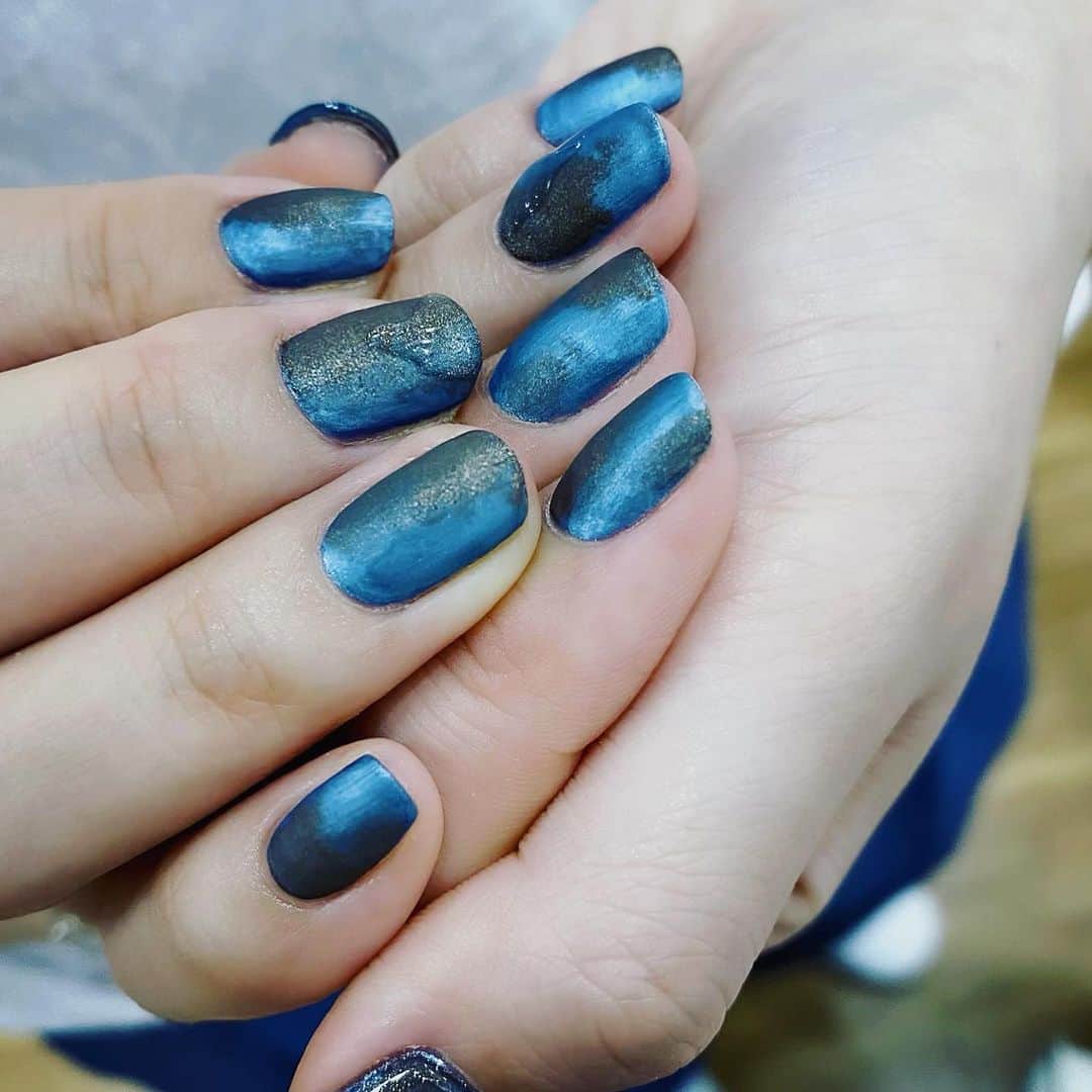 なかやまちえこのインスタグラム：「パールカラーのマットコート😌✨⠀ #nail #nails #nailart #ネイル #美甲 #ネイルアート  #japanesenailart #manucure #japanesenails #manicurist #gelnails #أظافر #네일아트 #미용 #vẽmóng #ngườiđẹp  #เพ้นท์เล็บ #искусствоногтя #artedeuñas #เพ้นท์เล็บเจล #ジェルネイルデザイン #ネイルデザイン #senikuku #nagelkunst #matnails #マットネイル #パールネイル #licaxxx さん⠀ 施術は @aby_sharenail にて。」