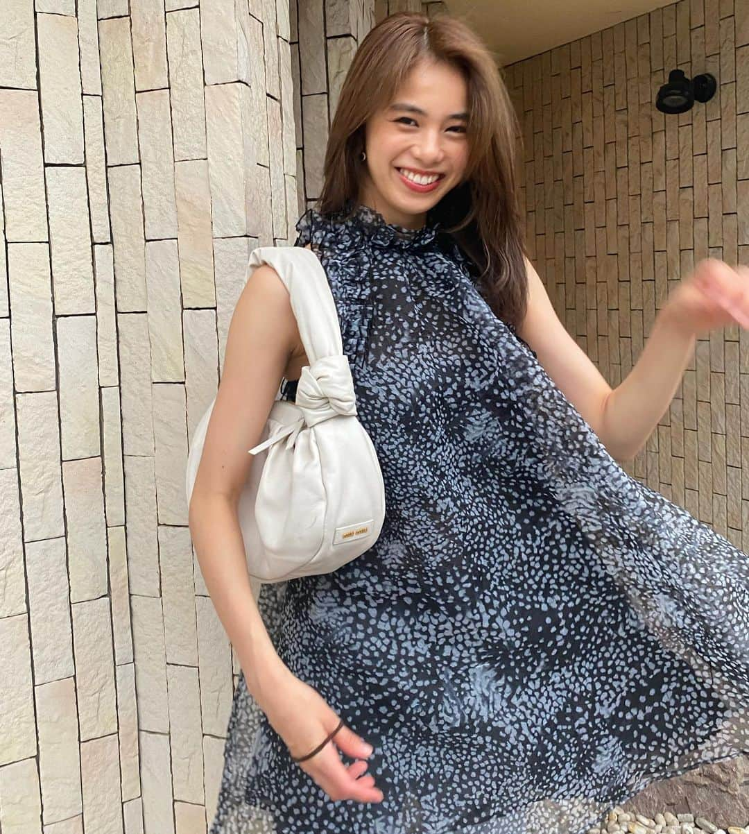 佐藤晴美さんのインスタグラム写真 - (佐藤晴美Instagram)「お疲れさまでしたっ^ ^ 明日も頑張ります☺️ #セルフメイクは #マスカラしない派」7月10日 20時47分 - sato_harumi__official