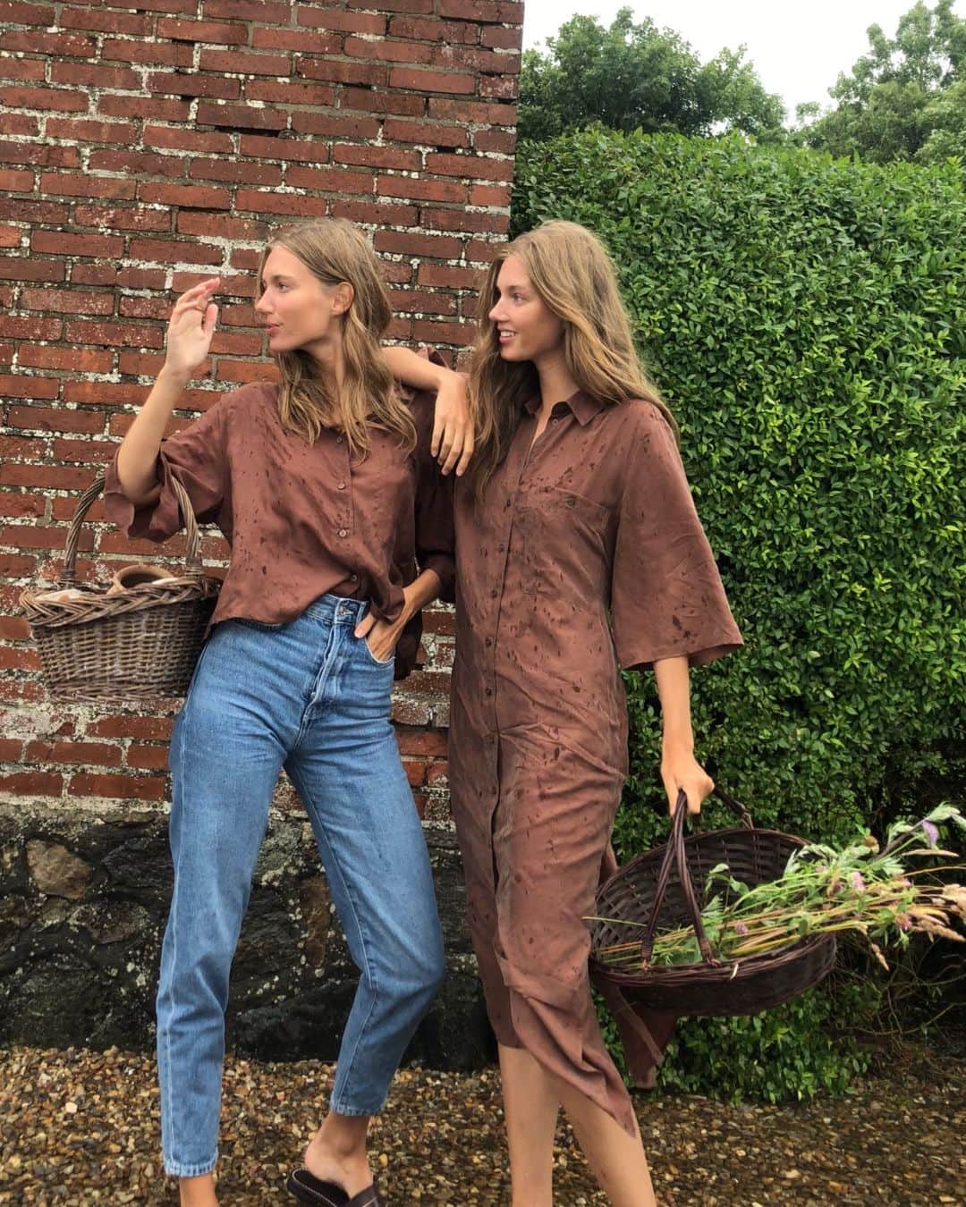 MANGOさんのインスタグラム写真 - (MANGOInstagram)「Mango Girls Diaries • When summer calls, it’s time to take a break from the city life and enjoy the many hours of daylight. In this chapter the Moosgaard’s sisters @amaliemoosgaard and @ceciliemoosgaard drove through the Danish countryside for a few days. See the full trip diary via Instagram Stories and be inspired for your next getaway!⁣ #MangoGirls #MangoLifestyle」7月10日 20時59分 - mango