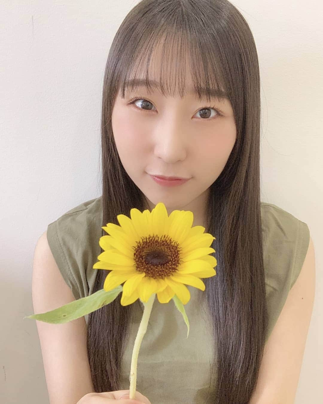 Juice=Juiceさんのインスタグラム写真 - (Juice=JuiceInstagram)「こんばんは！段原瑠々です🧡  【Hello! Project 2020 Summer COVERS 〜The Ballad〜】明日から始まります🌷 気をつけて来てください！みんなで気をつけようね✊ お会いできるのを楽しみにしてます！  #juicejuice  #段原瑠々 #helloproject  #ハロプロ #ハロコン  #バラード  #カバー」7月10日 21時12分 - juice_juice_official