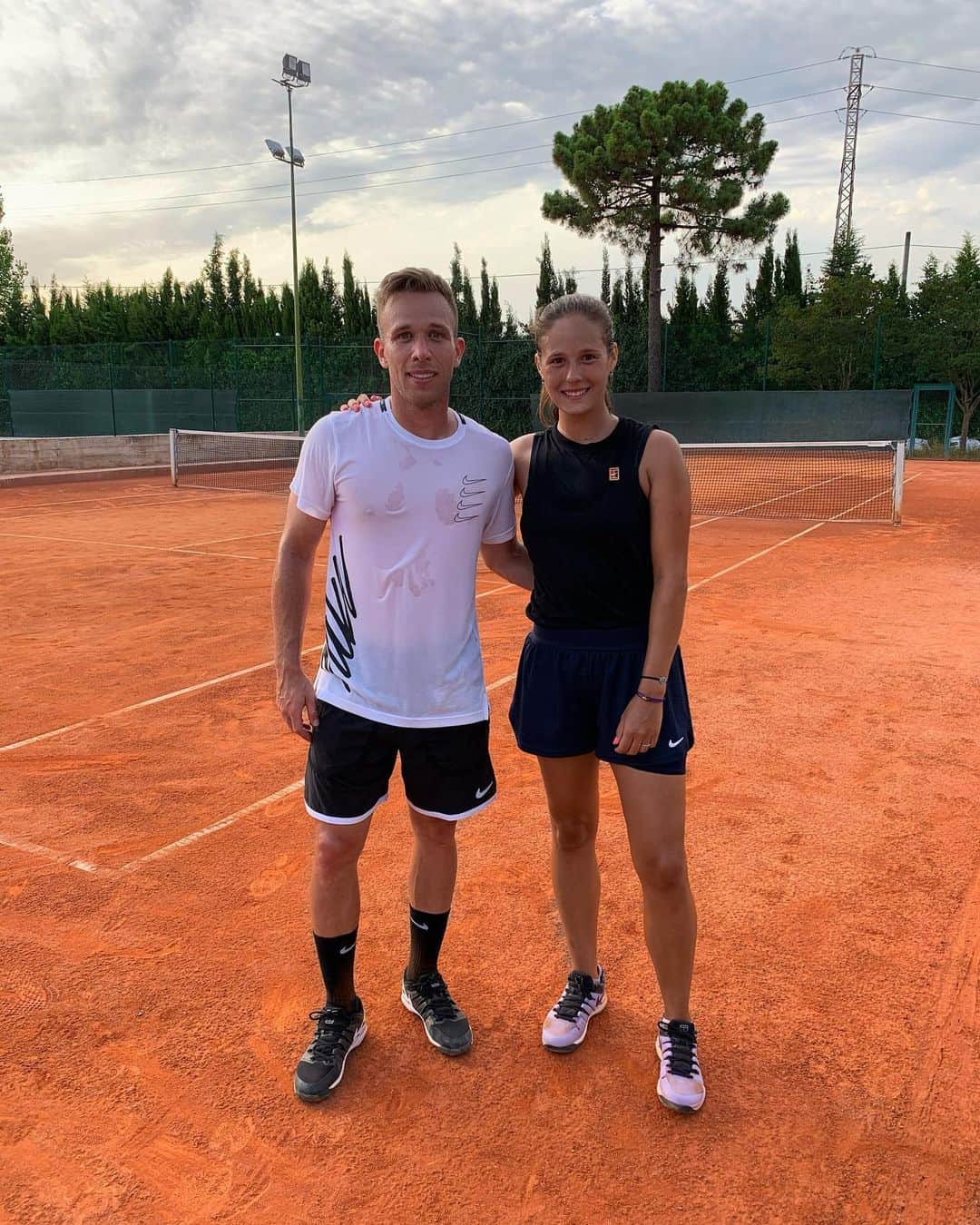 ダリア・カサトキナのインスタグラム：「Found for myself a mixed doubles partner😂🇷🇺🇧🇷⚽️🎾 Football next time💪🏼 P.S How many sprints have I done on last video? #DD #TBT」