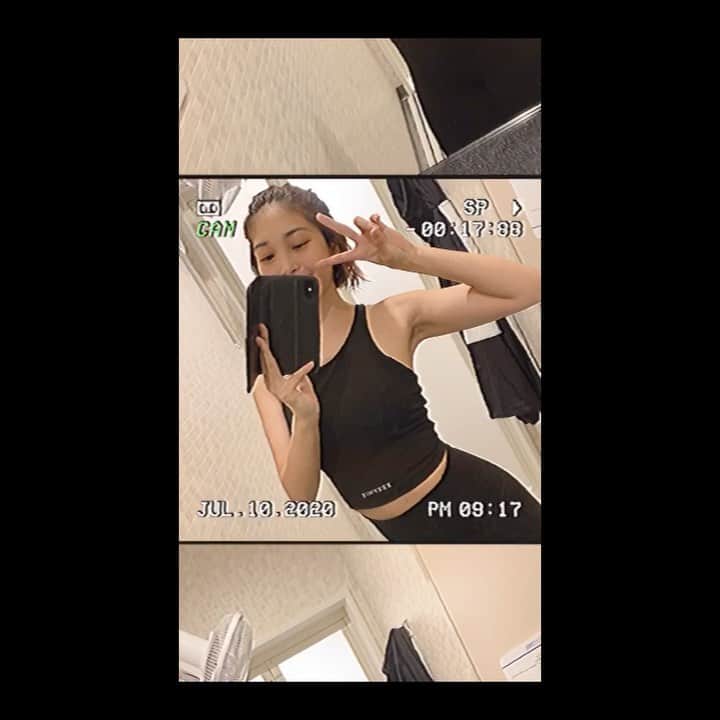 脇春のインスタグラム：「新しいトレーニングウェアが嬉しくて撮ってしまった.」