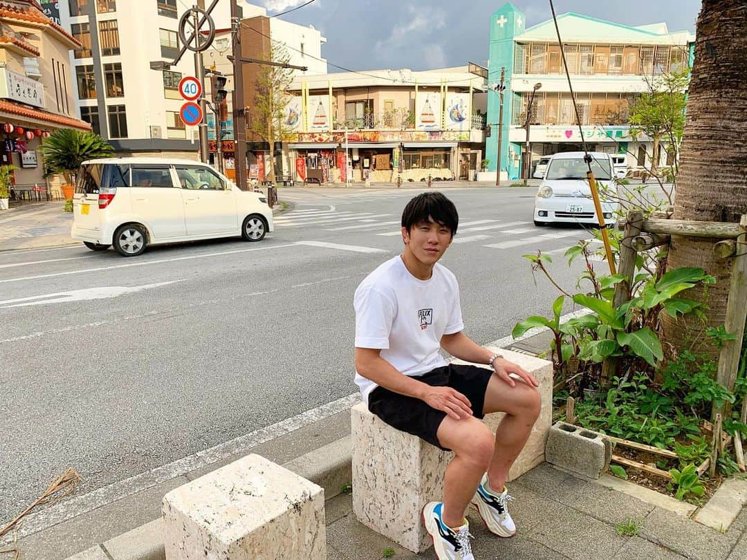 乙黒拓斗のインスタグラム：「早く沖縄いきたい🏖 石垣島とか他の島もあれば行ってみたい。  昔の写真です」