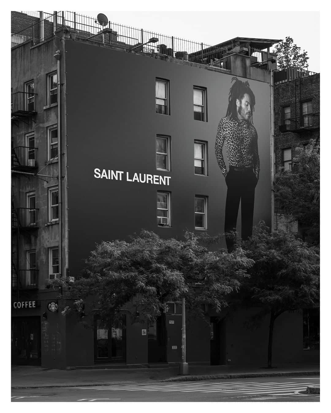 サンローランさんのインスタグラム写真 - (サンローランInstagram)「LENNY KRAVITZ - FALL WINTER 20 NEW YORK - HOUSTON STREET #YSL32 by ANTHONY VACCARELLO PHOTOGRAPHED by @davidsimsofficial  #YSL #SaintLaurent #YvesSaintLaurent @anthonyvaccarello」7月10日 22時00分 - ysl