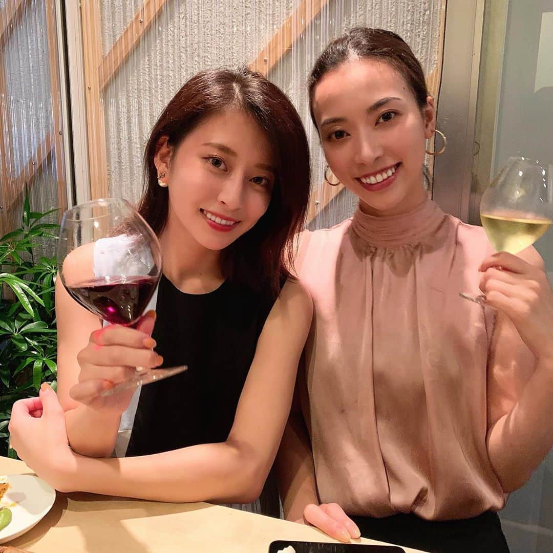 のインスタグラム：「【グルメ】 可愛い後輩と 元町のスタンドトキ ワイン好きにはたまらない場所で リピート確定 . #スタンドトキ#元町グルメ#元町ディナー#神戸グルメ#神戸ディナー」