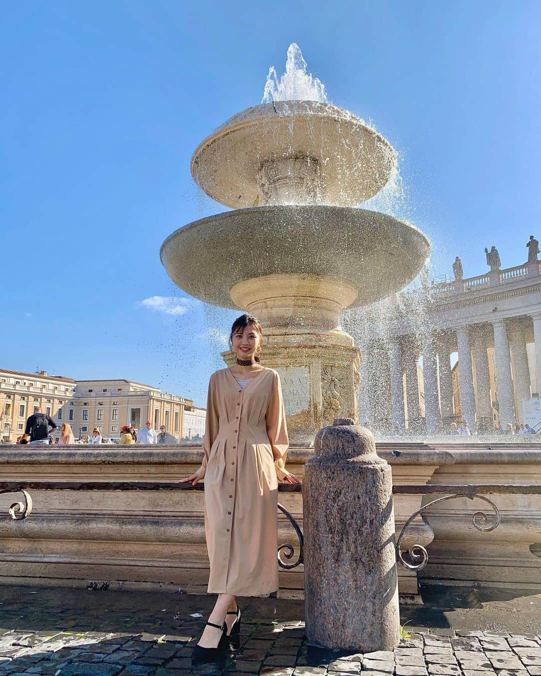 足立沙織さんのインスタグラム写真 - (足立沙織Instagram)「.  📍Basilica di San Pietro in Vaticano . . もう一周くらい載せていこうかな☺︎ 気長にお付き合いください〜🇮🇹 . . . . . . . . . . #vatican#vaticancity #basilicadisanpietro#sanpietro  #italia#italian_city#italia_super_top#italian_trips #italia_landscape#coordinates #tabijyo#italia🇮🇹 #vaticano🇻🇦#saori__trip」7月10日 22時37分 - sao_ri_17