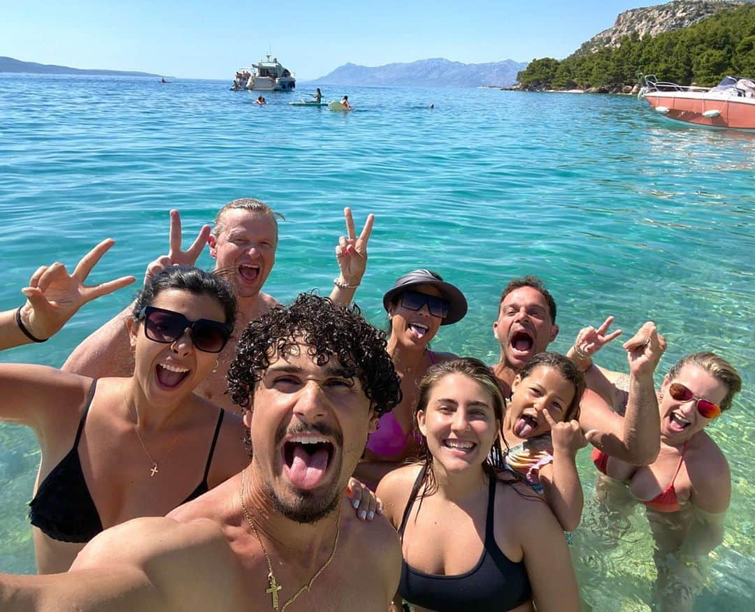 アンドレ・ラマーリョさんのインスタグラム写真 - (アンドレ・ラマーリョInstagram)「Salzburg 🇧🇷🇦🇹 + Leverkusen 🇧🇷🇩🇪 = Urlaub in Kroatien 🇧🇷🇭🇷  #urlaub #croatia #croacia #ferias #amigos #friends #cvitacka」7月10日 22時57分 - ramalho92