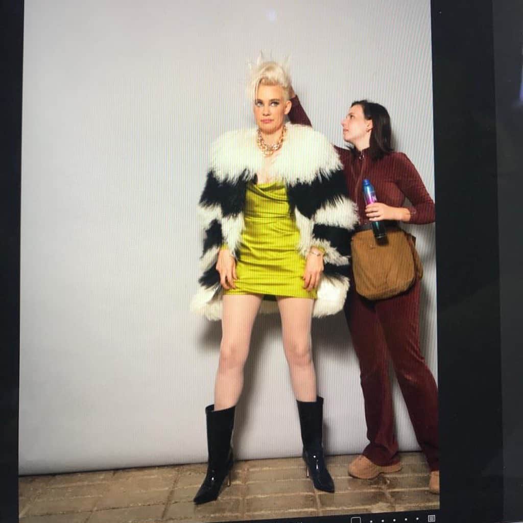 NERVOさんのインスタグラム写真 - (NERVOInstagram)「Sundays used to be for hangovers, now they're for shooting for Canadian magazines while we're in London 🇨🇦🇬🇧📸✨ #newnormal #strikeapose  Can't wait to see the final shots for @fashioncanada!! Do you guys likely like?? Absolutely in love luuuuv the clothes too 😍😍@viviennewestwood & @aocfashion」7月10日 23時10分 - nervomusic