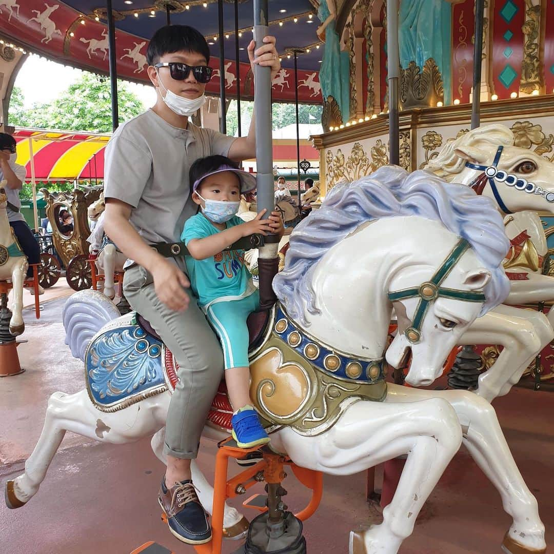 セイジュンさんのインスタグラム写真 - (セイジュンInstagram)「The largest amusement park in Korea is near my house.  #에버랜드 근처에 산다는 것. 연간회원권 끊은 첫 날.」7月10日 23時33分 - seijun_yang