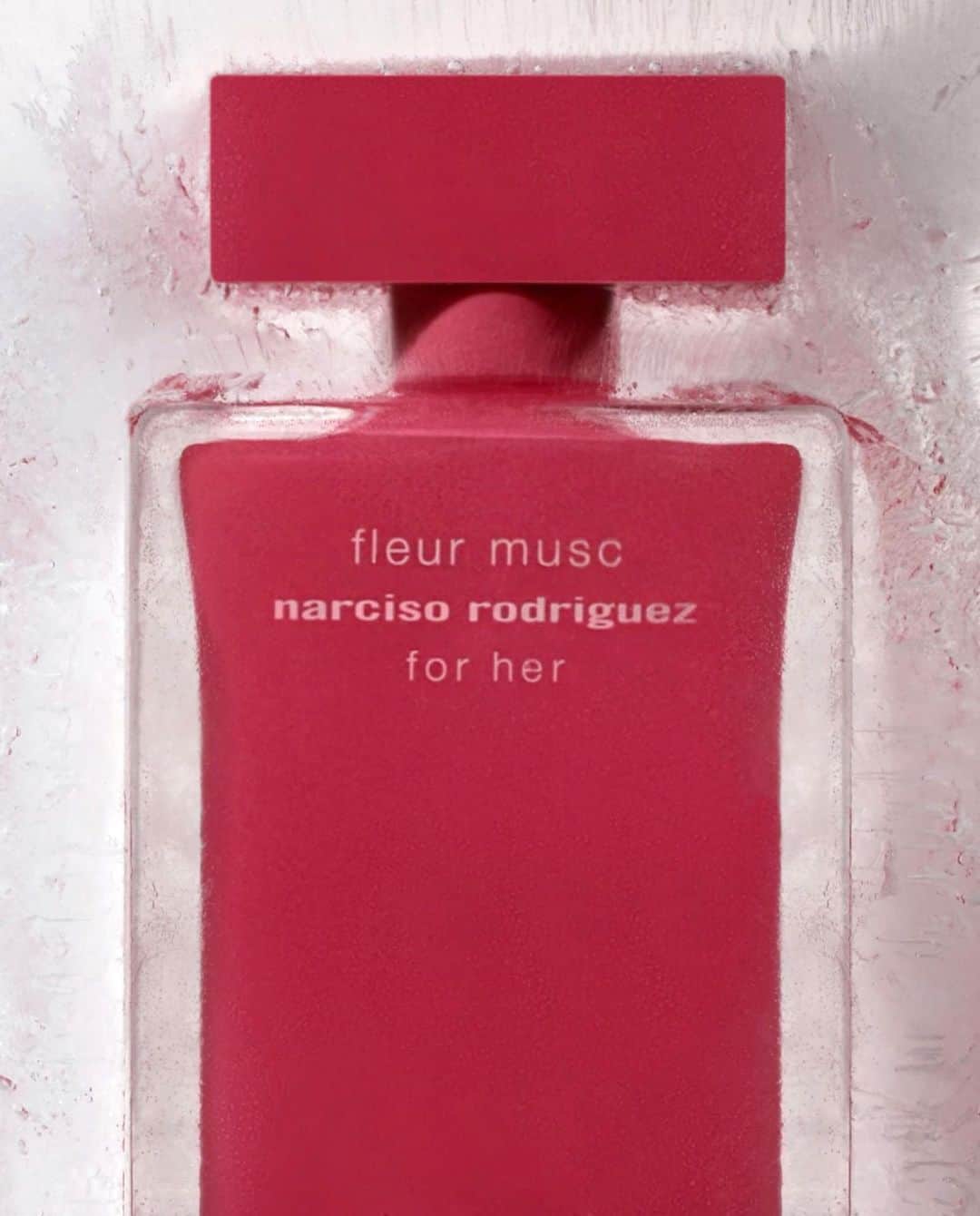 ナルシソロドリゲスさんのインスタグラム写真 - (ナルシソロドリゲスInstagram)「for her fleur musc: boldly graceful. #forher #fleurmusc #narcisorodriguezparfums #parfum #fragrance」7月10日 23時45分 - narciso_rodriguez