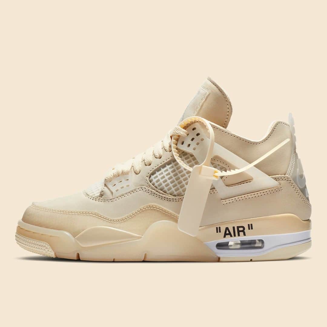 Sneaker Newsさんのインスタグラム写真 - (Sneaker NewsInstagram)「Official images of the Off-White x Air Jordan 4 WMNS have emerged ahead of its July 25th release. Is this the best Air Jordan by Virgil Abloh? Link in bio for a full photo gallery.」7月11日 9時47分 - sneakernews