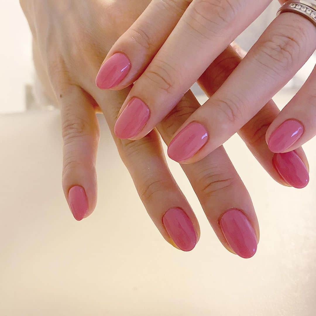 Kana Kobayashiさんのインスタグラム写真 - (Kana KobayashiInstagram)「#Anela #nails #pink #ワンカラーネイル #シンプルネイル #ネイル #fashion」7月11日 10時27分 - anela_kana