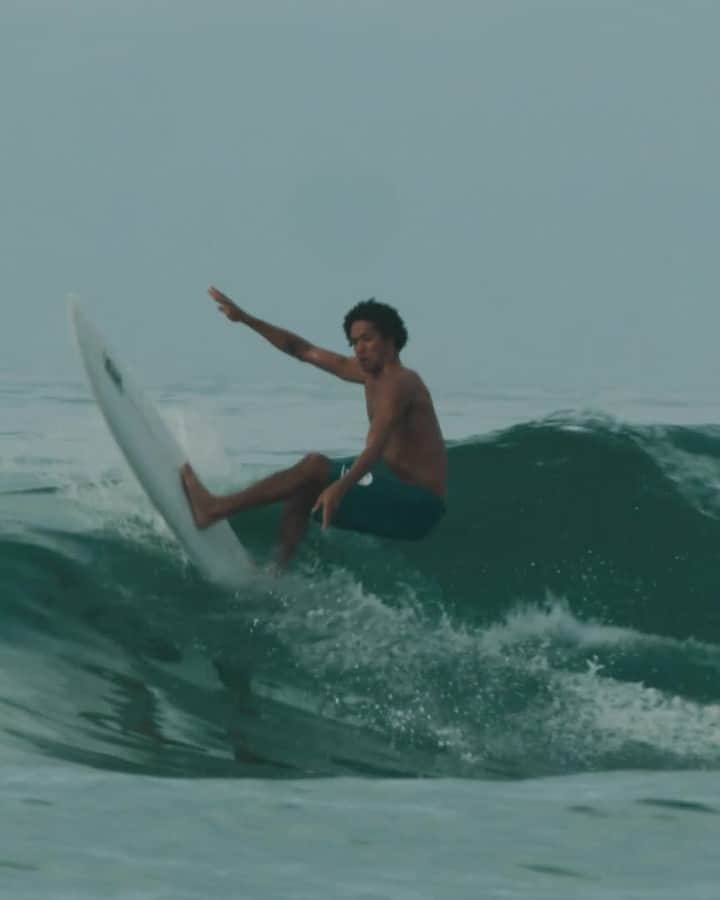 MR PORTERのインスタグラム：「"You only feel like you have arrived really when you step into the water.” Visit the link in bio to watch the full film with scene-stealing surfer Mr @mikeyfebruary as he helps us celebrate the launch of our new #MRPORTERGoneSurfin collection.」