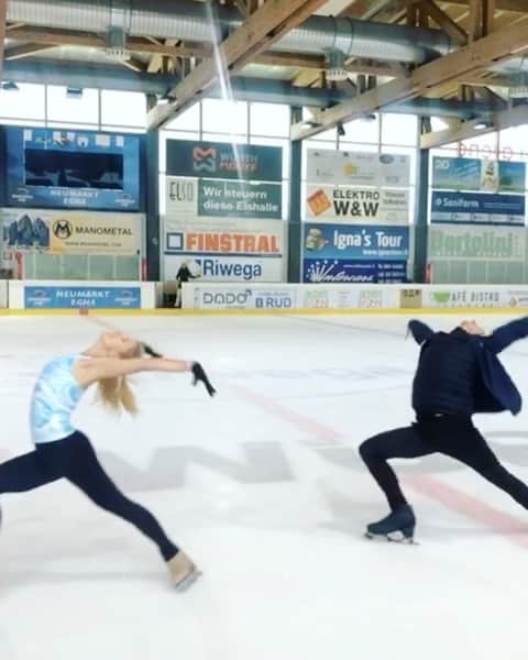 エリスカ・ブレジノワのインスタグラム：「The magical piece has been created 🤩😍 Big thanks to @adamsolya #newprogram #choreography #figureskating #excited」