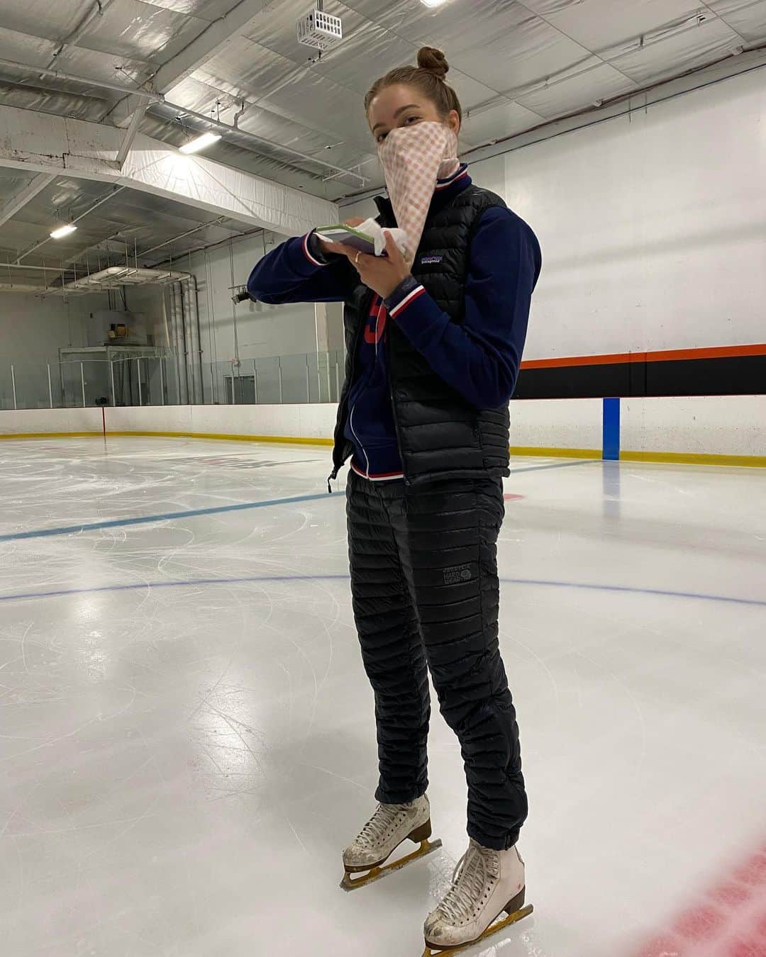 アダム・リッポンさんのインスタグラム写真 - (アダム・リッポンInstagram)「Grateful to choreograph a bunch of our skaters with @mollyoberstar this year. 🕺🏼💃🏼 We’ve been friends for over 15 years which is longer than some of our student have been alive 🙃」7月11日 4時32分 - adaripp