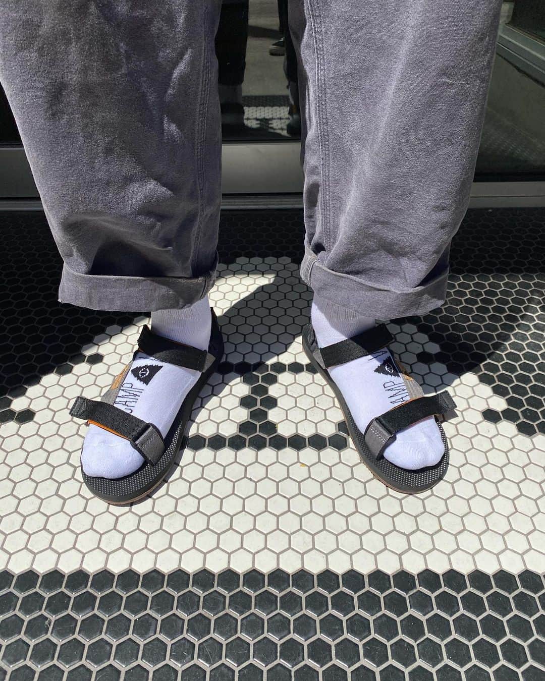 Poler Outdoor Stuffさんのインスタグラム写真 - (Poler Outdoor StuffInstagram)「Sandals are a campsite essential. So we are very excited to announce that the @freewaters_footwear x @polerstuff ‘Supreem Sport’ cage sandals have arrived! Available in sizes 7-13. #polerstuff」7月11日 4時43分 - polerportland