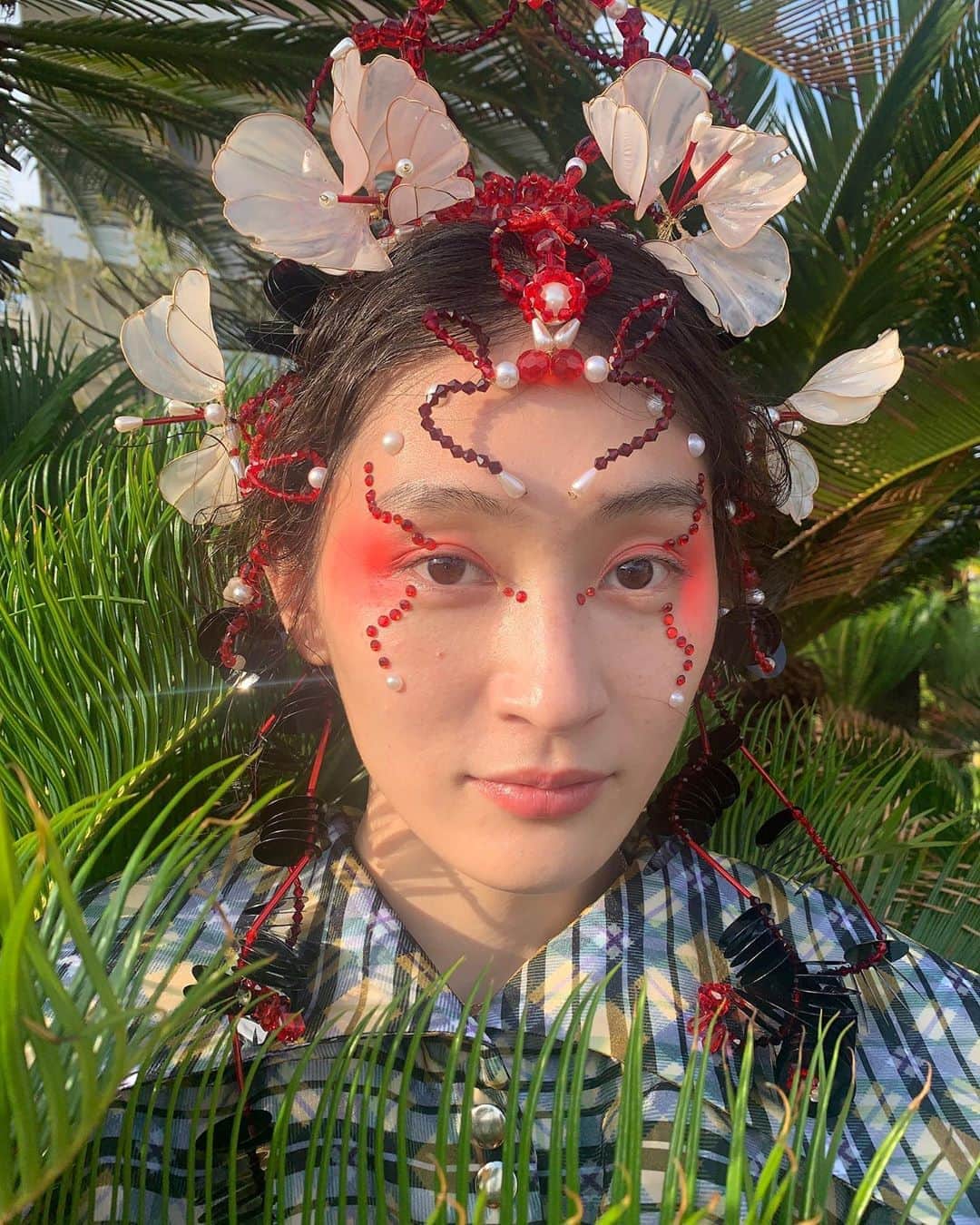 のインスタグラム：「Thanks💭✨ 🦩@yuka_hirac 🦒@maikoshib 🦞@head.piece_hm 🦜@chopovalowena 🦖@_charlesjeffrey 🦕@akikoaoki_official 🐩@mikiosakabe and their patient assistants🤫✨」
