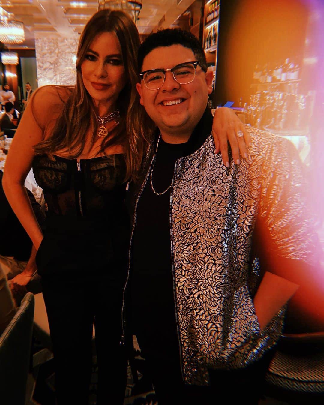 リコ・ロドリゲスのインスタグラム：「Happy Birthday @sofiavergara! Hope your day is as amazing as you are! Love and miss you 😘」