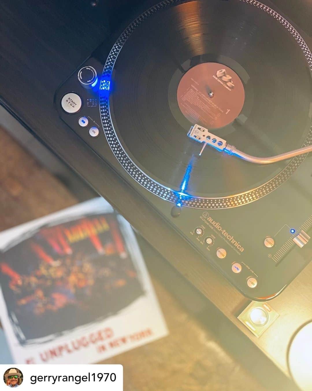 Audio-Technica USAさんのインスタグラム写真 - (Audio-Technica USAInstagram)「#FanPhotoFriday: @gerryrangel1970's view is looking great this Friday. What are you currently listening to?⁠ .⁠ .⁠ .⁠ #AudioTechnica #Turntable #Vinyl #LP #Records」7月11日 7時01分 - audiotechnicausa