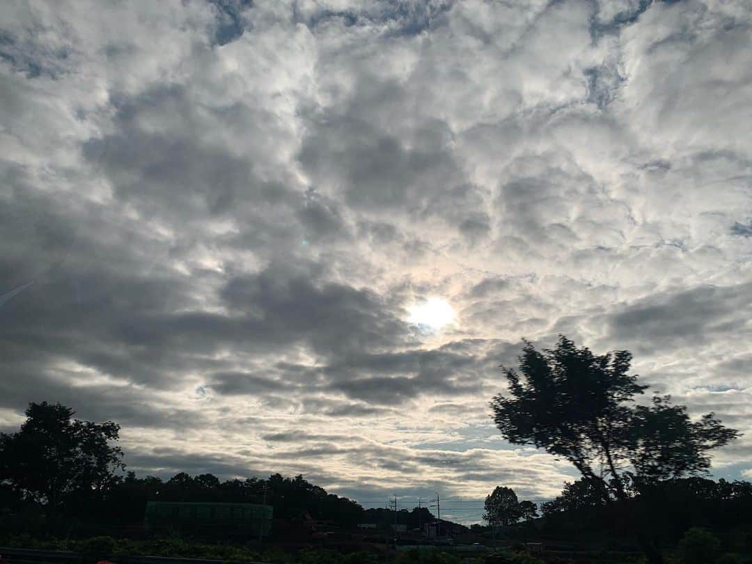 ソン・ウォンソクのインスタグラム：「🌥」