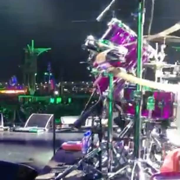 Chad Smithのインスタグラム：「J’s bday jam in Rio over 9 months ago. Last festival we played. Please be conscious and responsible for your health and the health of others so we all can get back to doing what we love.」