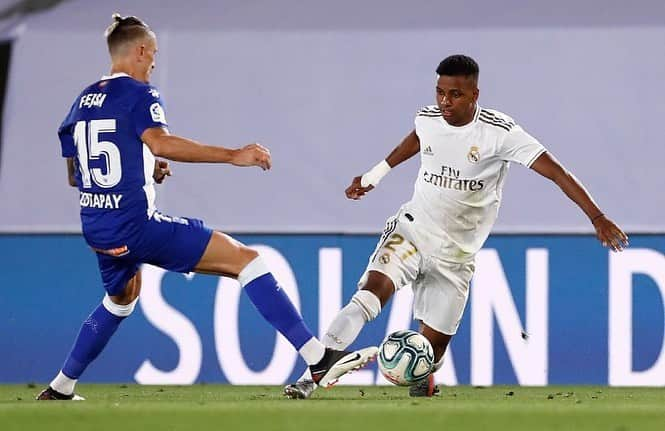 ロドリゴ・ゴエスさんのインスタグラム写真 - (ロドリゴ・ゴエスInstagram)「Gran esfuerzo equipo! + 3 finales... 🙏🏾⚽️😝💭 #HalaMadrid」7月11日 8時14分 - rodrygogoes