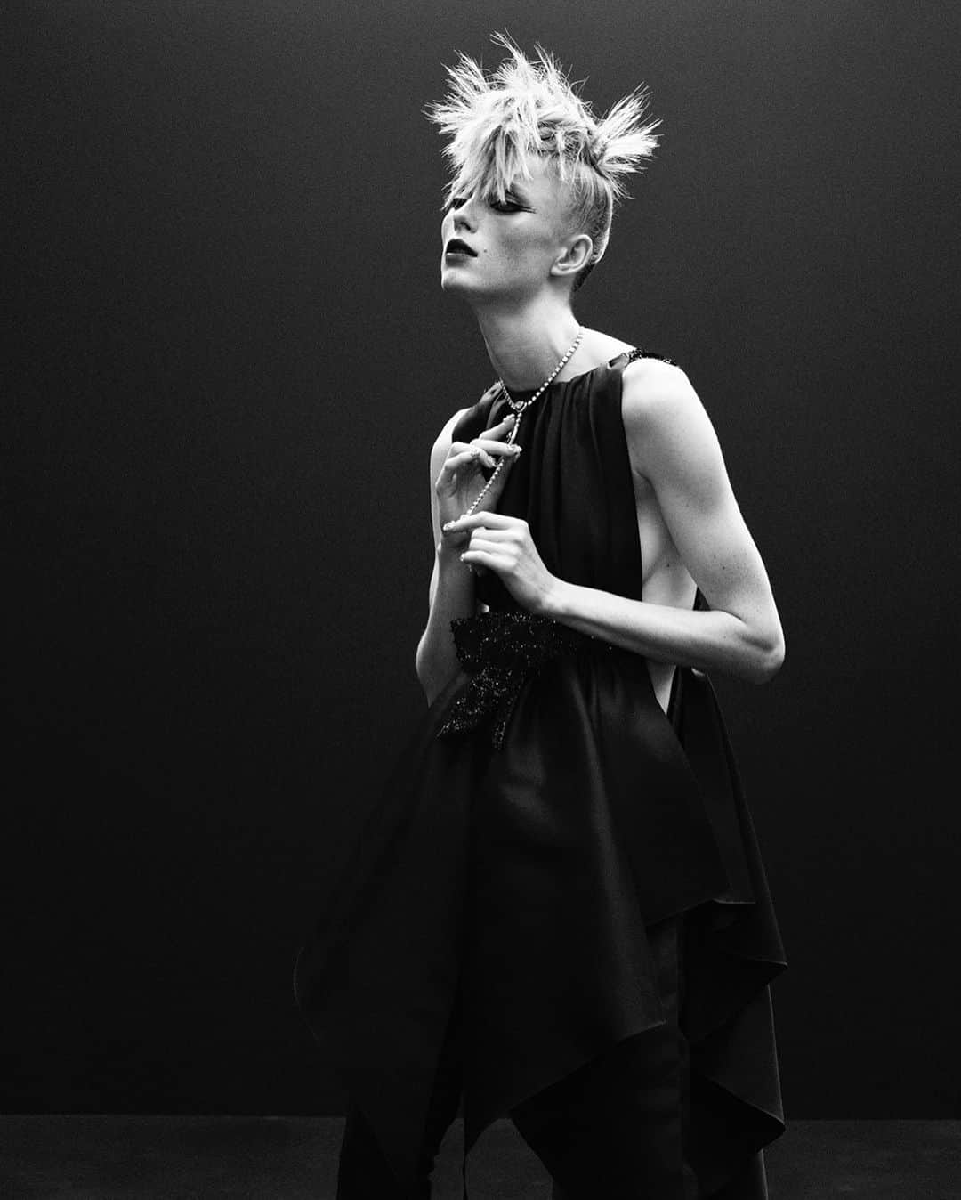 G-DRAGONのインスタグラム：「#AD #CHANELHauteCouture @chanelofficial」