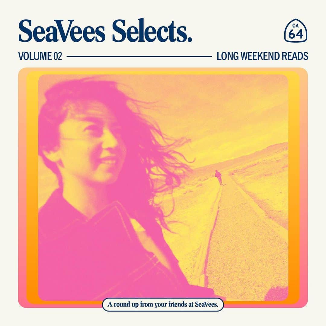 シービーズのインスタグラム：「We're back with Volume 2 of SeaVees Selects, where we present a curated round-up of anything and everything we’ve been digging that you may like too.⁣ ⁣⁣ ⁣Looking to freshen up your book rotation? Here are some SeaVees Crew-approved good reads, perfect for those long road trips or lounging at home:⁣ ⁣⁣ ⁣1. Mexican Gothic by Silvia Morena Garcia ⁣ ⁣"Moody & smart. A take on a classic gothic horror, set in an isolated mansion in glamorous 1950’s Mexico."⁣ ⁣⁣ ⁣2. Fear and Loathing in Las Vegas by Hunter S. Thompson⁣ ⁣"Wildly entertaining. A man and his doctor descend on Las Vegas to chase the American Dream through a drug-induced haze."⁣ ⁣⁣ ⁣3. TripTych by @karinslaughterauthor ⁣ ⁣"If you’re a crime novel lover, this book is for you.  It’s one of those intense murder crimes that has multiple layers and reveals. I’ve read it twice and picked up something new the second time around." ⁣ ⁣⁣ ⁣4. I Am Pilgrim by Terry Hayes⁣ ⁣ "This book is a spy thriller based on a biological attack on the United States. There’s no book I’ve read faster, it’s gripping. "⁣ ⁣⁣ ⁣5. My Brilliant Friend by Elena Ferrante⁣ ⁣"A true story that follows the lives of two intelligent girls who reside in a poor and violent neighborhood near Naples. You’ll be drawn in by their unique friendship, and Ferrante’s vivid storytelling."⁣ ⁣⁣ ⁣6. Sapiens by @yuval_noah_harari⁣ ⁣"It takes you on a breath-taking ride through our entire human history, from its evolutionary roots to the age of capitalism and genetic engineering, to uncover why we are the way we are."⁣ ⁣⁣ ⁣7. When Breath Becomes Air by Paul Kalanithi ⁣ ⁣"A memoir written by an oncologist suddenly confronted with his own journey through cancer and the way it changes his perspective on life and death."⁣ ⁣⁣ ⁣8. Dove by Robin Lee Graham & Derek Gill⁣ ⁣"In 1965, 16-year-old Robin Graham began a solo around-the-world voyage from California. Five years and 33,000 miles later, he returns home with a wife, daughter and extraordinary experiences."⁣ ⁣⁣ ⁣Grab a book, find a nice spot to cozy up, and enjoy 🙌⁣ ⁣⁣ ⁣Thanks for tuning in, catch ya at the next SeaVees Selects roundup!⁣🏖 ⁣⁣ ⁣#casualfriday⁣ ⁣⁣ ⁣」