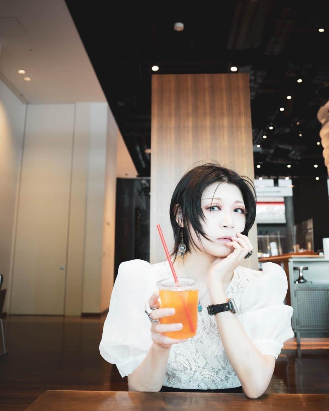 黒機ひつじさんのインスタグラム写真 - (黒機ひつじInstagram)「撮影@八清流さん  #portrait #umeda #ポートレート #fashion #cafe #梅田」7月11日 9時02分 - kurohi2
