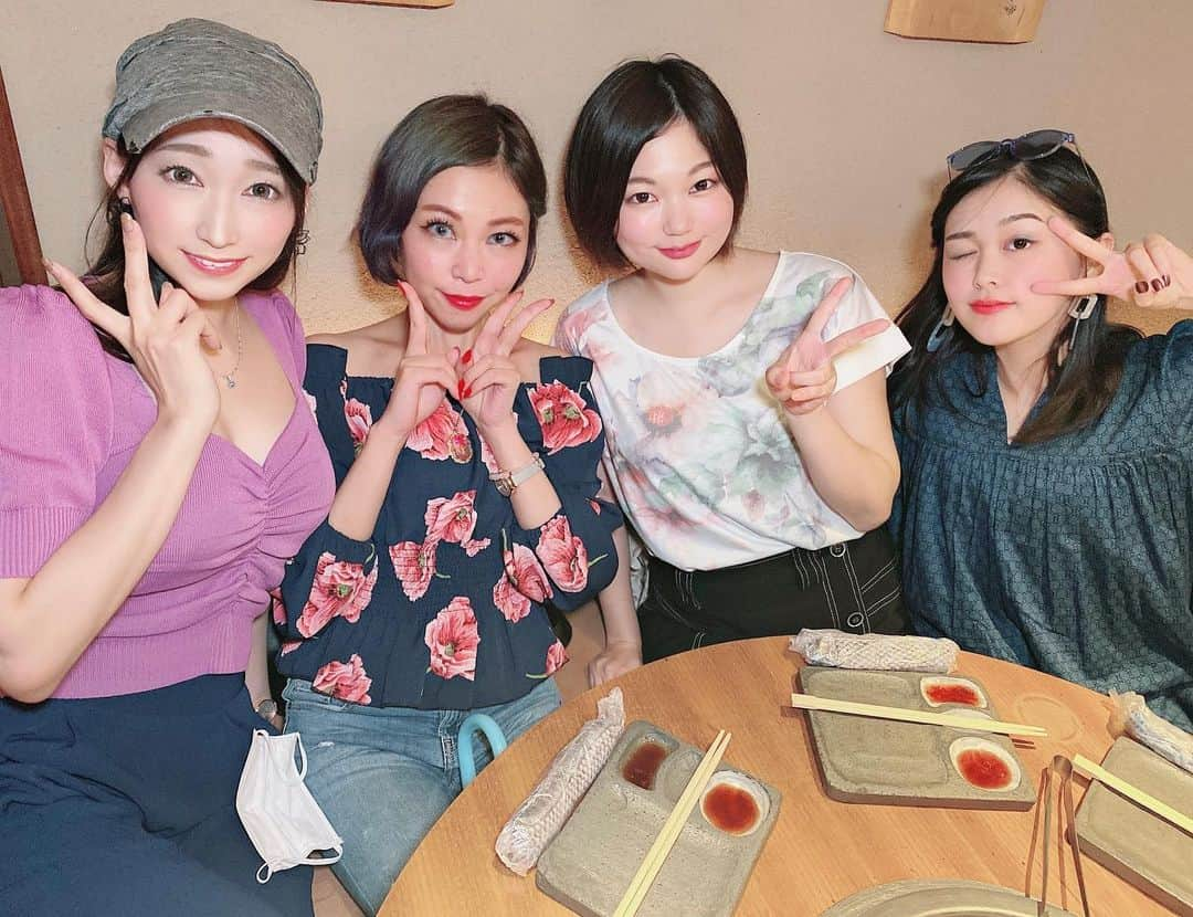 蓮実クレアさんのインスタグラム写真 - (蓮実クレアInstagram)「・ ・ ・ 大阪オフ会 終了後にクレアガールズと焼肉～‼️ ・ ・ あさこちゃん、さつきちゃん、るいちゃん ・ ・ #蓮実クレア #クレアガールズ」7月11日 20時07分 - hasumi_kurea