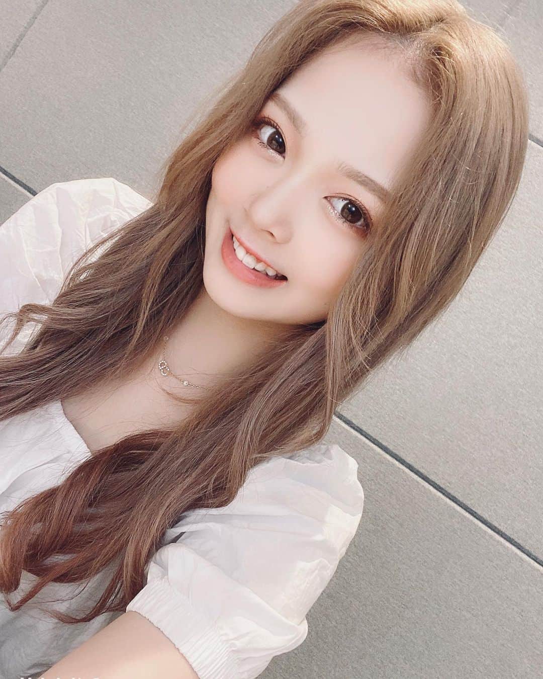 仲本莉絵瑠のインスタグラム：「勝手にUlike初期設定になったんだけど？？ #私だけ？」