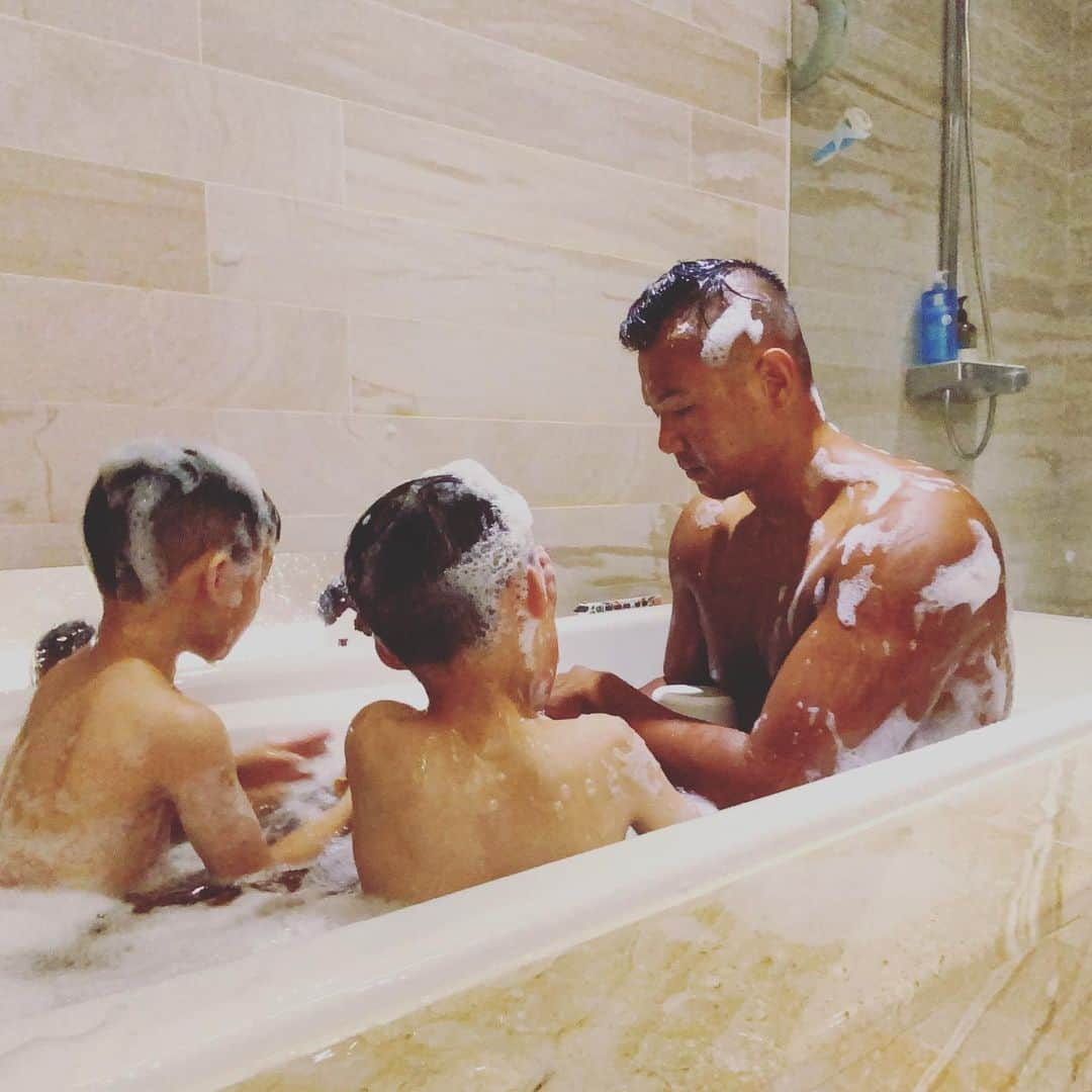 ファン・ウェイチーさんのインスタグラム写真 - (ファン・ウェイチーInstagram)「全部丟進去超省水～🛁🛁🛁」7月11日 18時55分 - fanfan