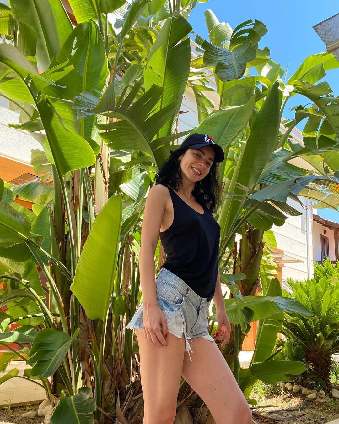 Merve Boluğurのインスタグラム：「Enjoy🍀」