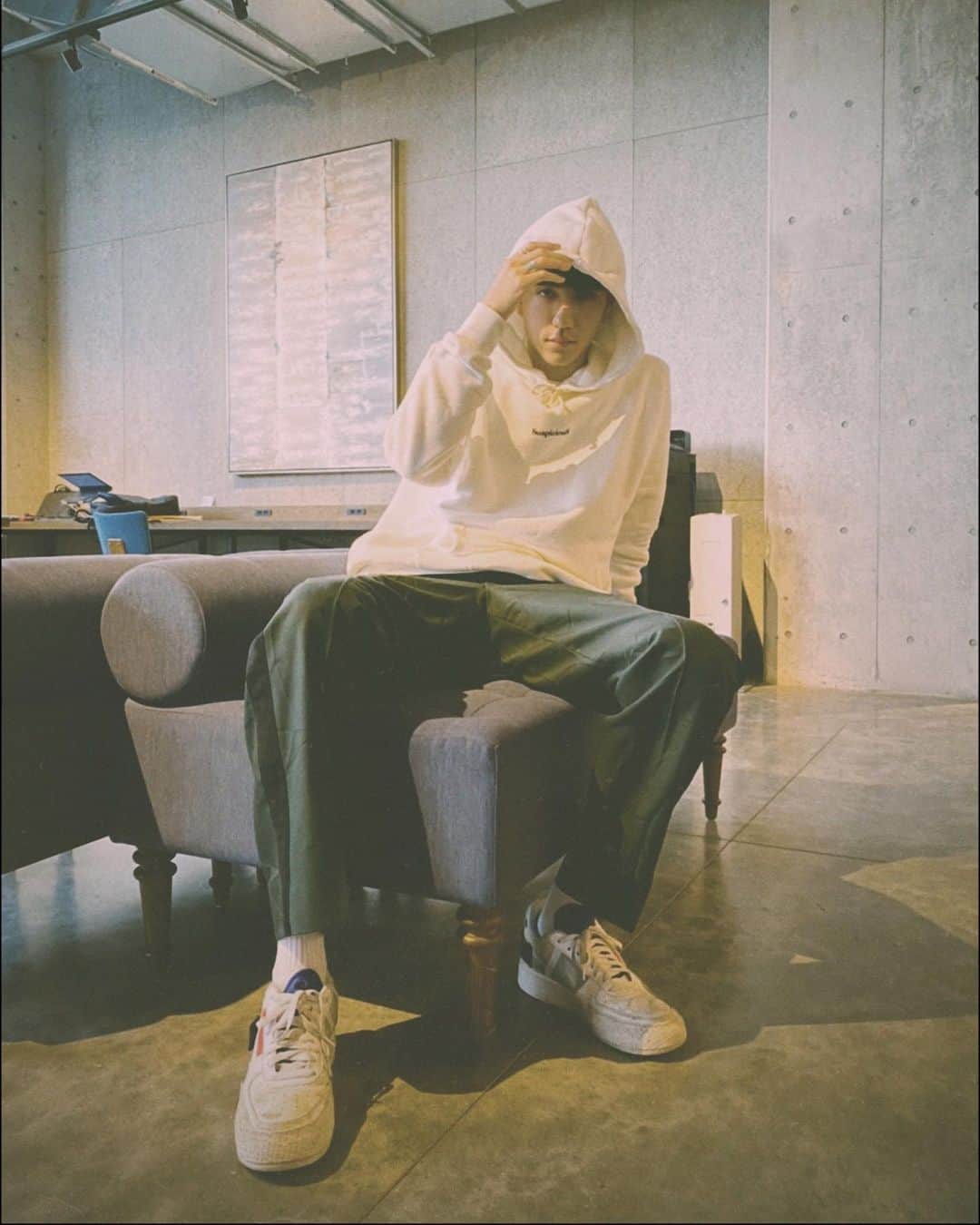ミッチェル和馬のインスタグラム：「for when it’s really cold inside the combini  @suspiciousantwerp  @tomorrowland」