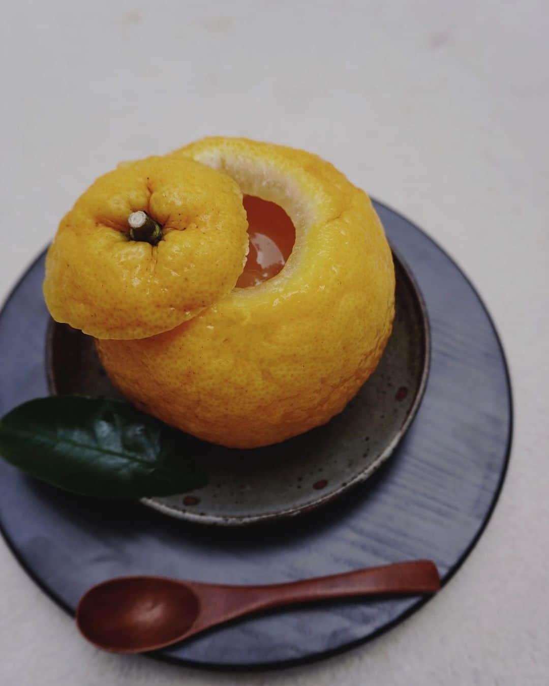 JUNNAのインスタグラム：「今年も老松の夏柑糖...🍊」