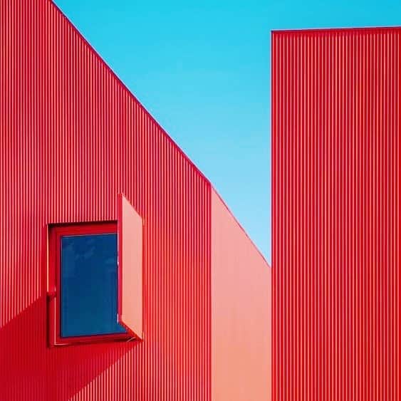 のインスタグラム：「Red image」
