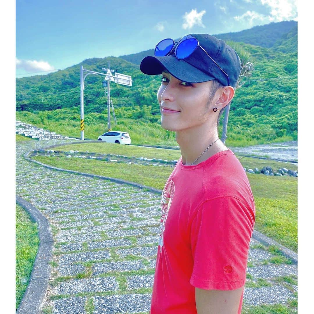 ツァオ・ヨウニン（曹佑寧）のインスタグラム：「☀️🏃‍♂️🌴」